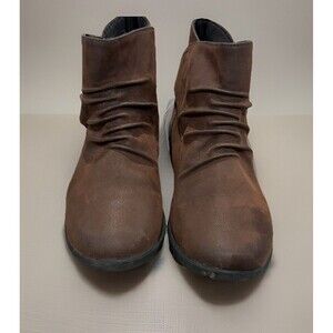 Clarks Women's Sillian Sway Ankle Bootie Brown Sz 7.5 Faux Leather Cloudsteppers